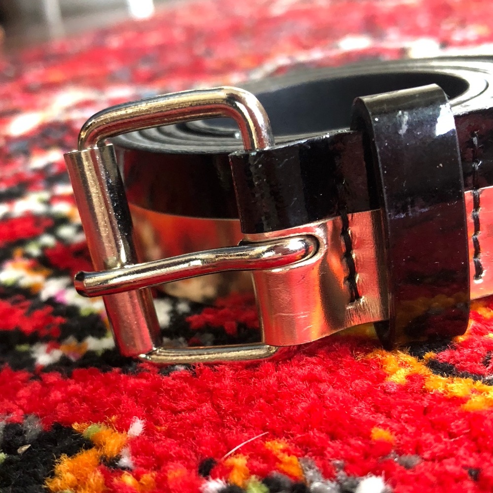 1” wide black patent leather & rose gold metallic belt Sz XL